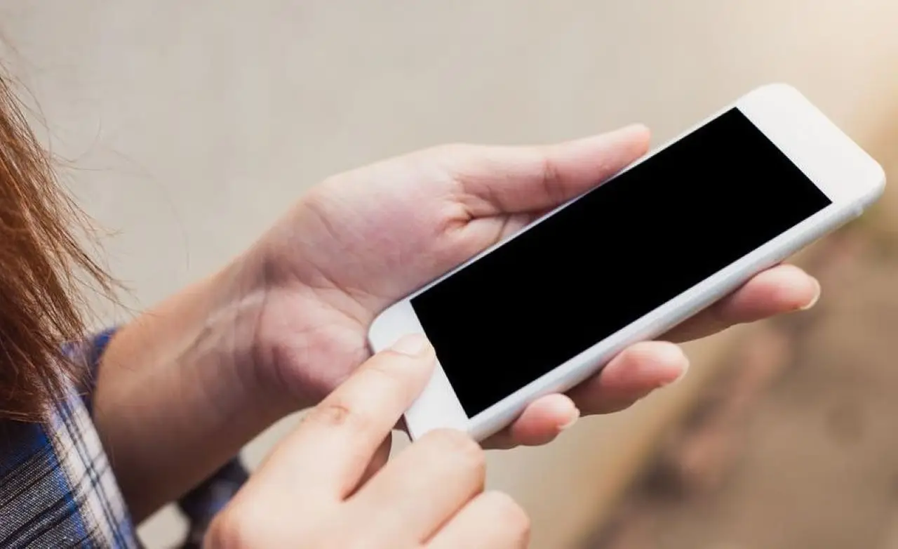 Ricevi messaggi di allerta improvvisi sul telefono? Ecco cosa devi fare immediatamente