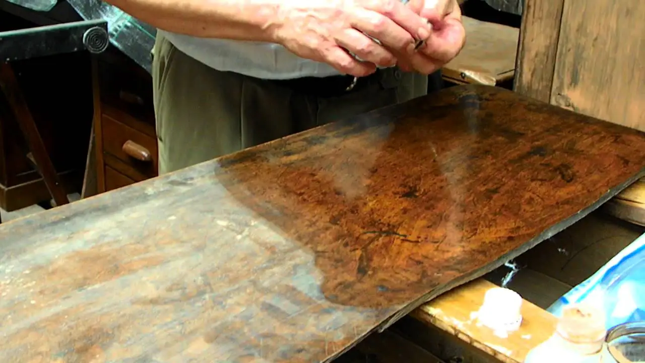 Il tuo mobile è secco e rovinato? Non usare l’olio d’oliva: ecco cosa applicare subito