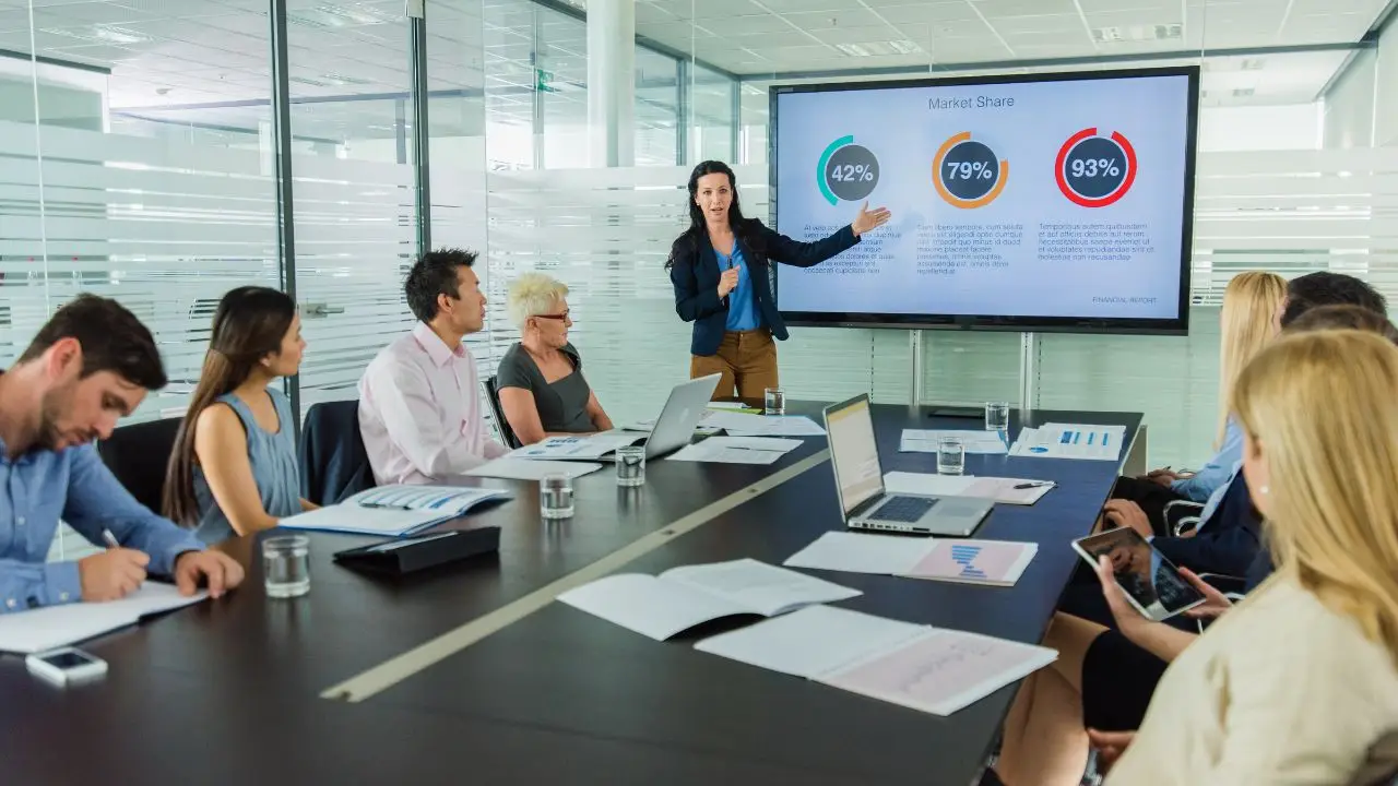 Come non annoiare il pubblico: ecco il numero esatto di slide per una presentazione perfetta