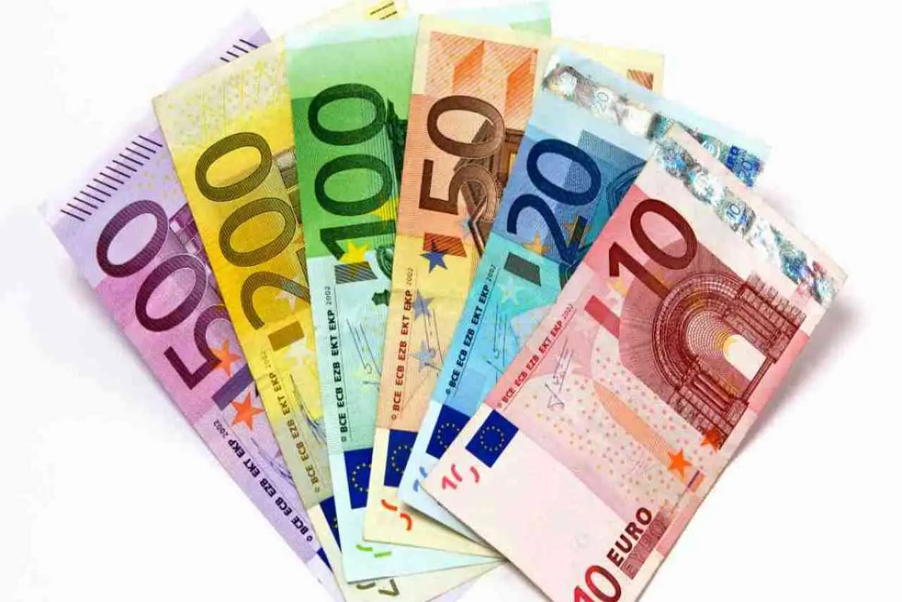 Occhio all’anticipo contanti immediato: ecco costi nascosti e rischi che non ti dicono