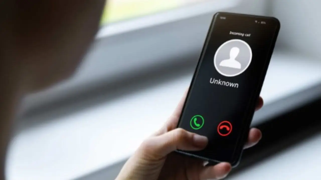 Non chiamare mai questi numeri di telefono: ecco le storie inquietanti dietro