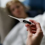 Come misurare la febbre senza termometro? I segnali del corpo che non mentono mai