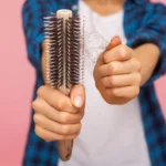 Come si fa a pulire le spazzole per capelli? Rimuovi sebo e residui per una chioma sana