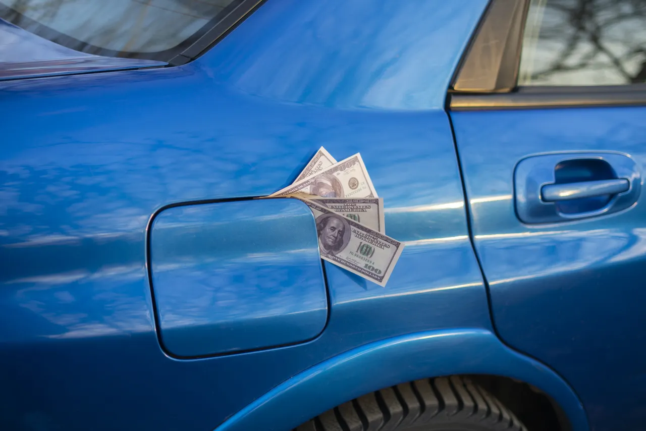 Benzina: il trucco per spendere meno che pochi conoscono