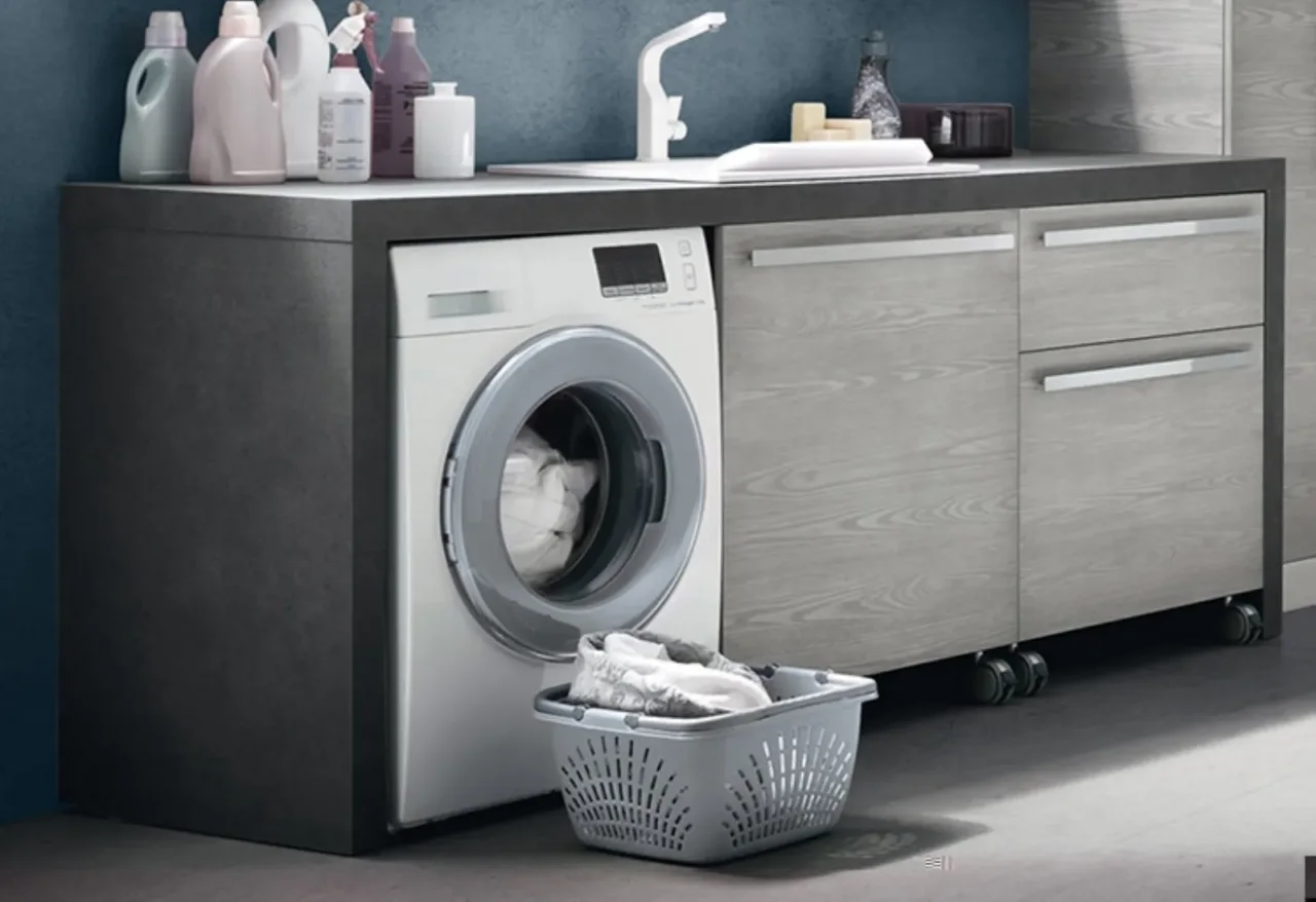 Il mistero del lavaggio a secco svelato: ecco come pulisce senza acqua